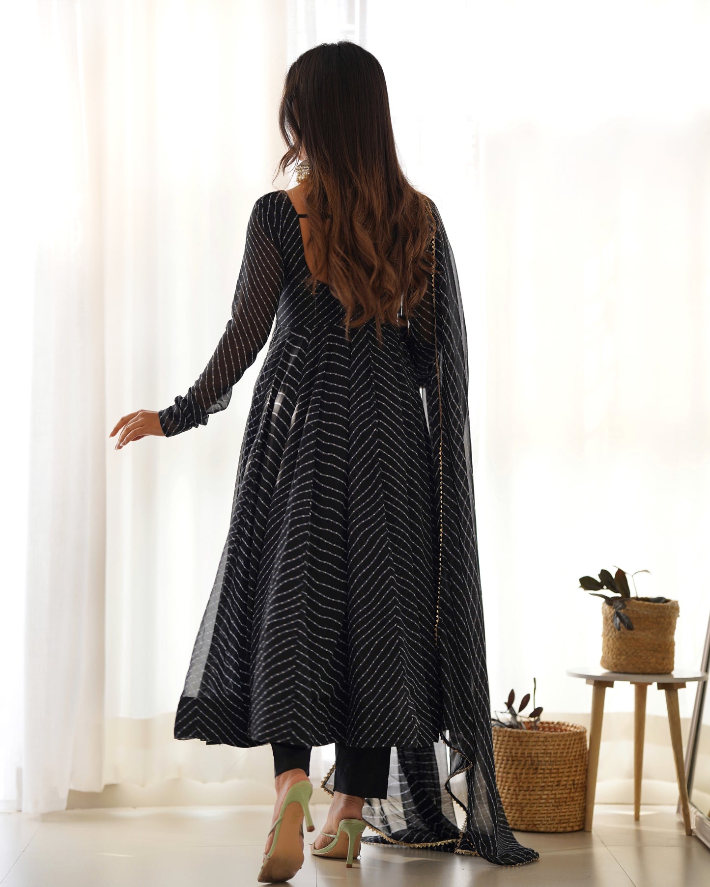 Fox Georgette Laheriya Print Fabric Fully Flair Anarkali Kurti Dupatta And Pent