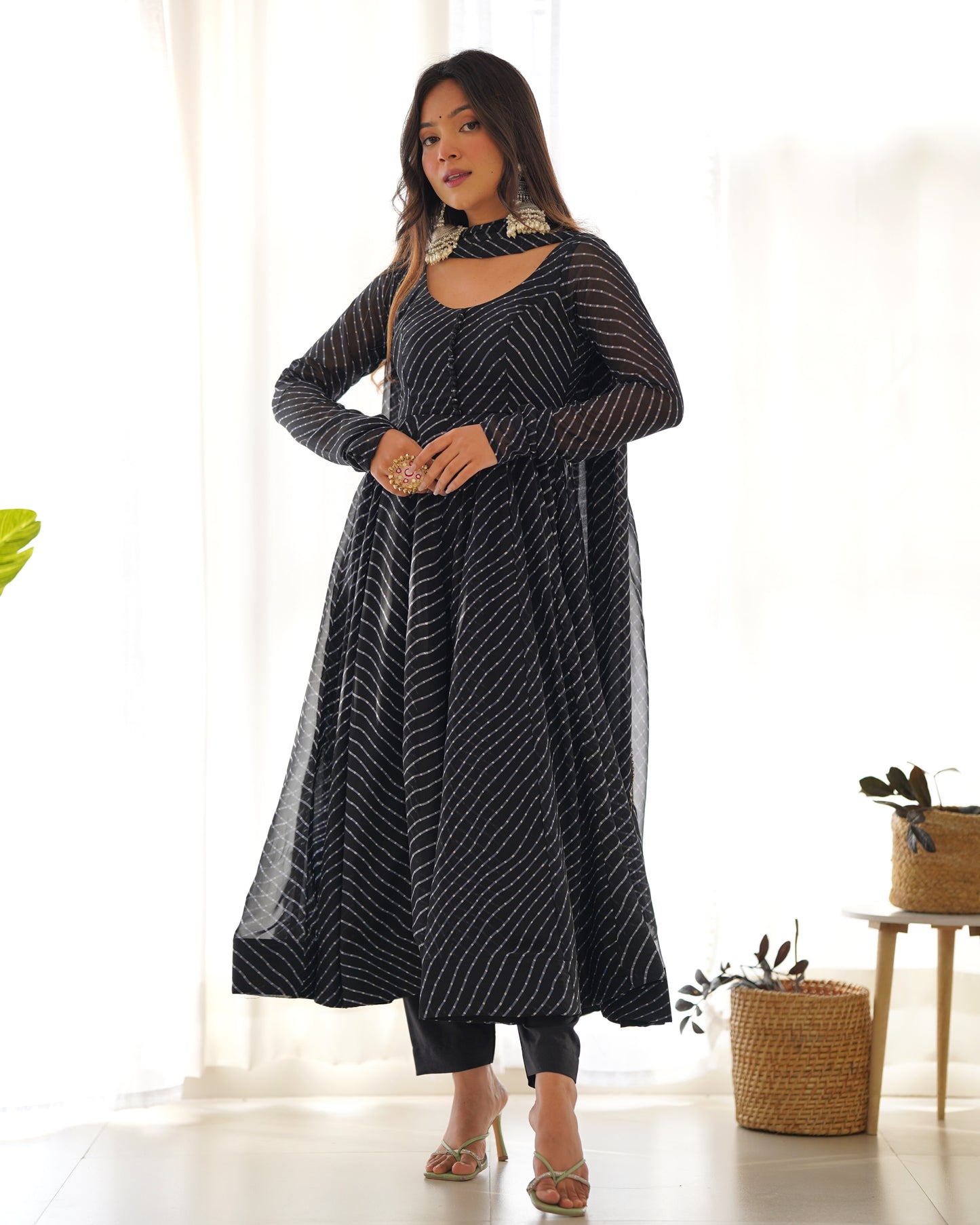 Fox Georgette Laheriya Print Fabric Fully Flair Anarkali Kurti Dupatta And Pent
