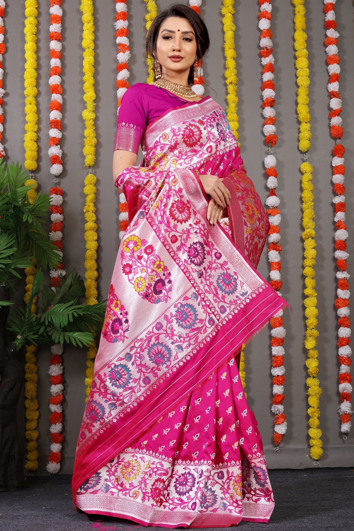 VastraParidhan Jacquard Pattern Kanchipuram Pure Silk Saree