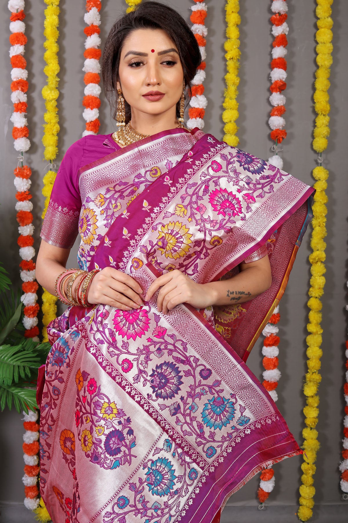 VastraParidhan Jacquard Pattern Kanchipuram Pure Silk Saree