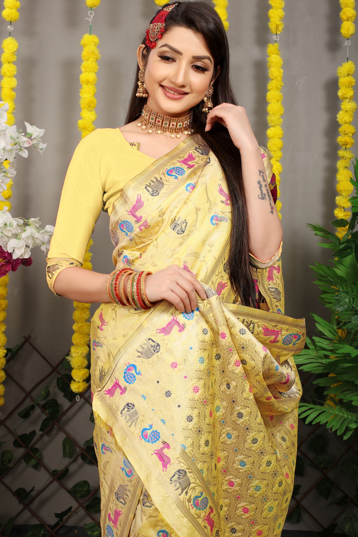 Rehana Shot Jacquard Pure Zari Kanjivaram Silk Saree