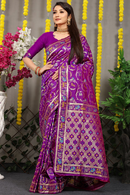 Rehana Shot Jacquard Pure Zari Kanjivaram Silk Saree